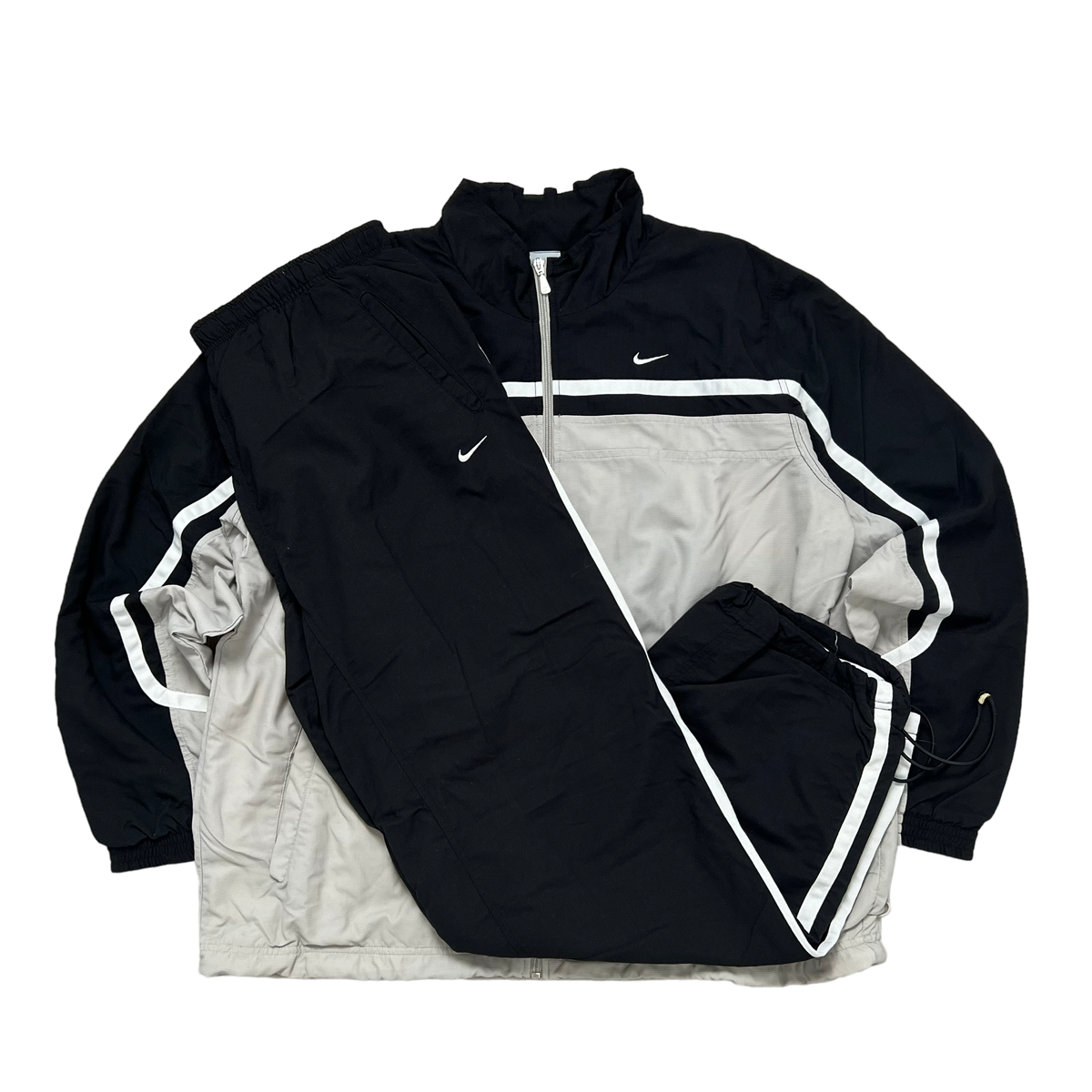 Nike Tracksuit (XXL) KikiVintage