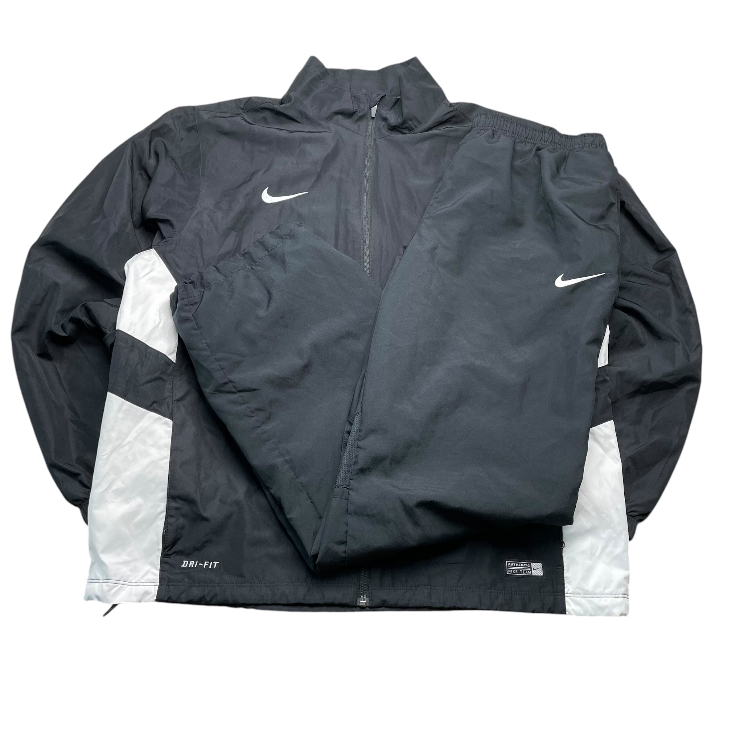 Nike Tracksuit (XL)